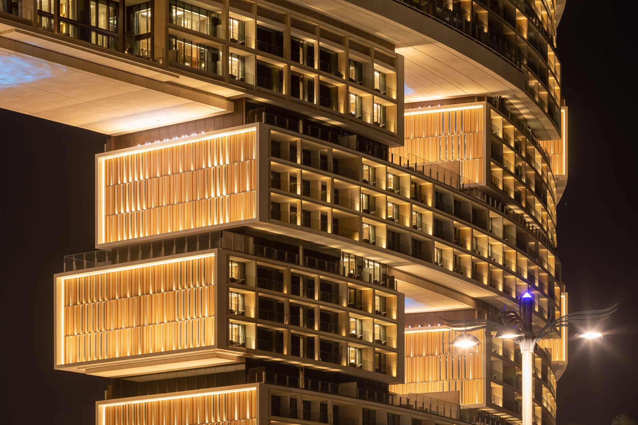 Atlantis The Royal, Dubai's best luxury hotel & beach resort