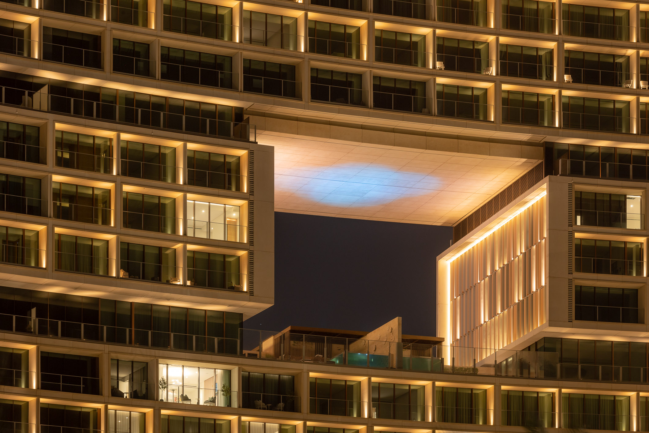 Atlantis The Royal, Dubai's best luxury hotel & beach resort